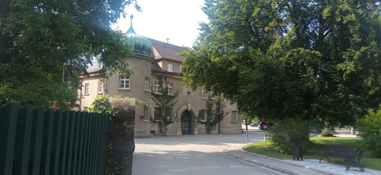 Grosses Zimmer Bad Kueche Wohnzimmer Terasse Garten Zentral Ruhig Landsberg am Lech Exteriör bild