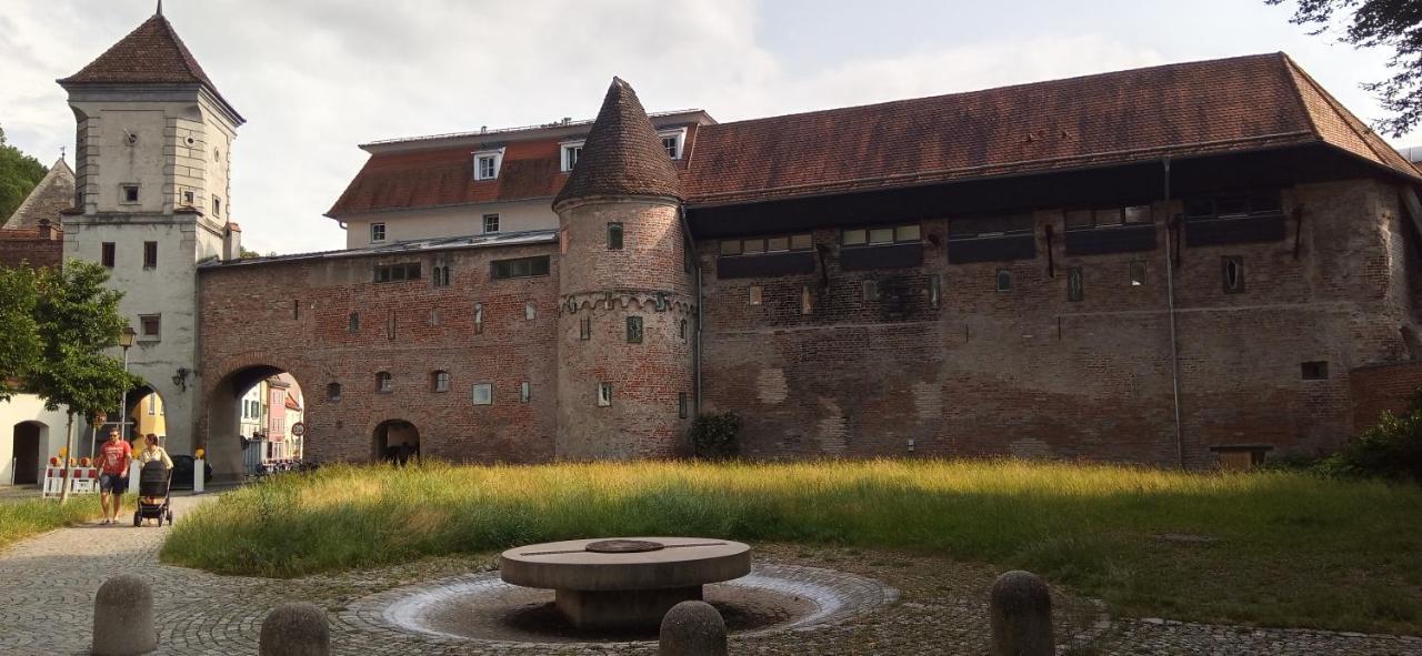 Grosses Zimmer Bad Kueche Wohnzimmer Terasse Garten Zentral Ruhig Landsberg am Lech Exteriör bild